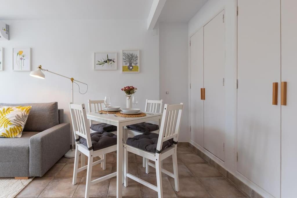 Apartamento Los Abedules เบนัลมาเดนา ภายนอก รูปภาพ