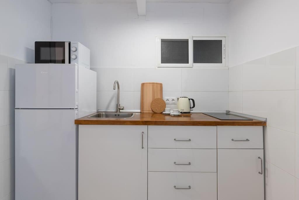 Apartamento Los Abedules เบนัลมาเดนา ภายนอก รูปภาพ